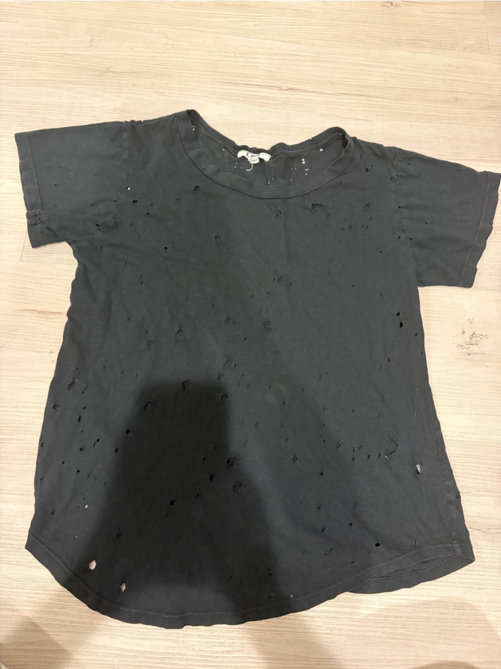 LNA Women’s distressed tee